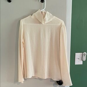 NEW, NEVER WORN Cream Long Sleeve Turtleneck Top